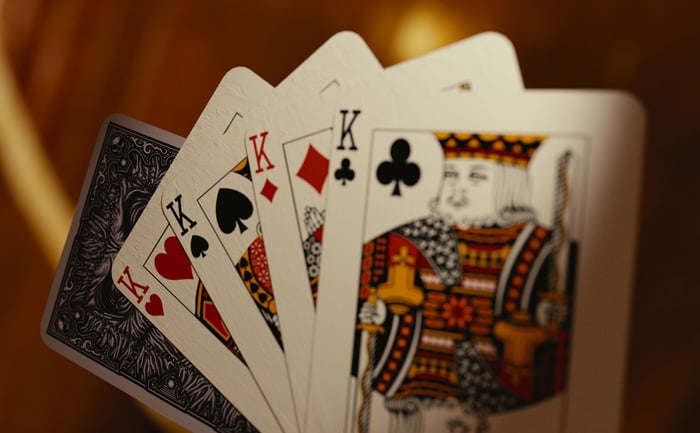 There are many high rollers playing cards games on most online casinos